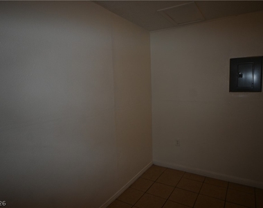 1007 C Street - Photo Thumbnail 9