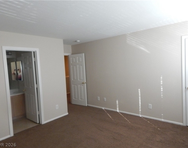 1271 Orange Meadow Street - Photo Thumbnail 9