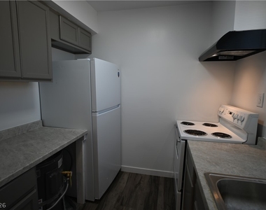 378 N 13th Street - Photo Thumbnail 11