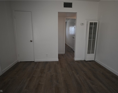 378 N 13th Street - Photo Thumbnail 3