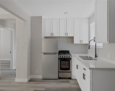 913 S 3rd Street - Photo Thumbnail 10