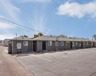 913 S 3rd Street - Photo Thumbnail 16