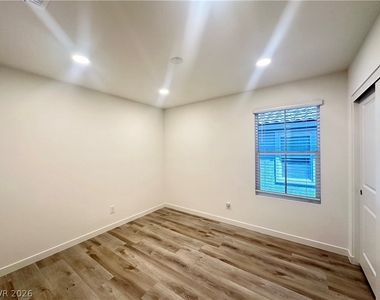 8755 Sand Verbena Avenue - Photo Thumbnail 25