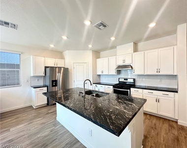 8755 Sand Verbena Avenue - Photo Thumbnail 4