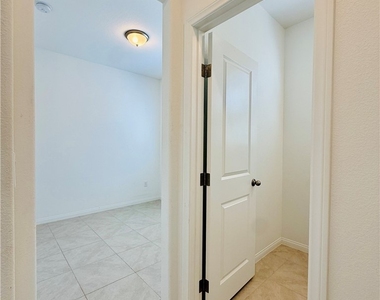 398 Moonlight Opera Court - Photo Thumbnail 8