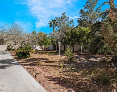 8901 Goldstone Avenue - Photo Thumbnail 43
