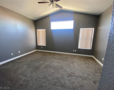 5402 Goldenseal Court - Photo Thumbnail 5