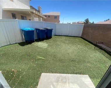 5402 Goldenseal Court - Photo Thumbnail 12