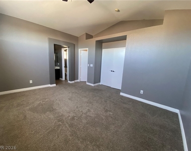 5402 Goldenseal Court - Photo Thumbnail 6
