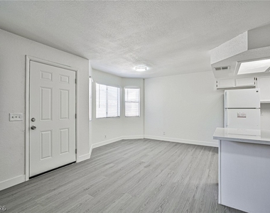 7957 Lions Rock Way - Photo Thumbnail 9