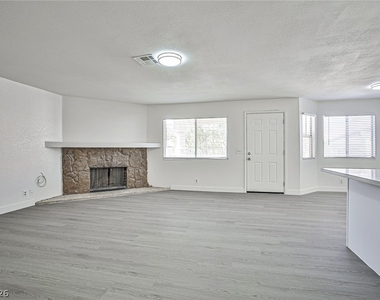7957 Lions Rock Way - Photo Thumbnail 5