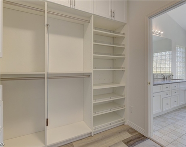 8437 Willowleaf Court - Photo Thumbnail 27