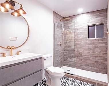 6488 Creston Avenue - Photo Thumbnail 26