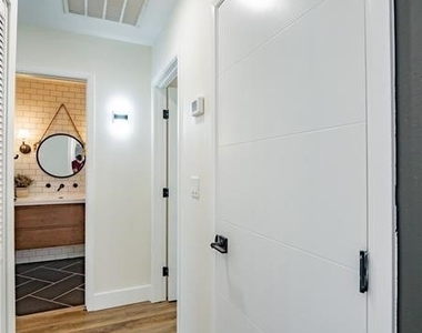 6488 Creston Avenue - Photo Thumbnail 13