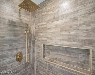 6488 Creston Avenue - Photo Thumbnail 20