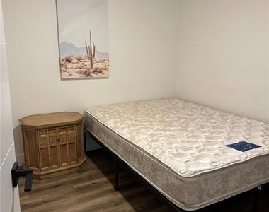 6488 Creston Avenue - Photo Thumbnail 23