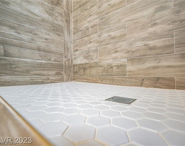 6488 Creston Avenue - Photo Thumbnail 22