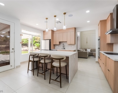 8253 Ruby Mountain Way - Photo Thumbnail 11