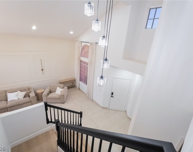 8253 Ruby Mountain Way - Photo Thumbnail 17