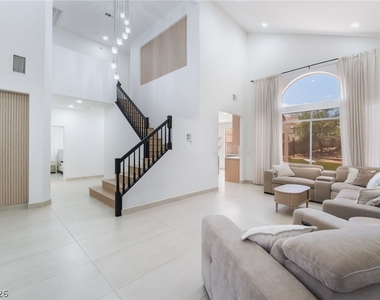 8253 Ruby Mountain Way - Photo Thumbnail 3