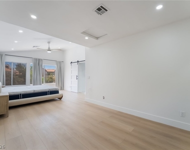 8253 Ruby Mountain Way - Photo Thumbnail 21