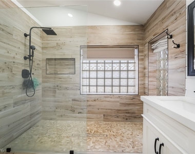 8253 Ruby Mountain Way - Photo Thumbnail 23