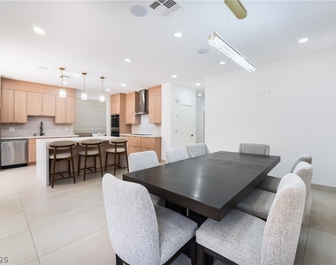 8253 Ruby Mountain Way - Photo Thumbnail 10