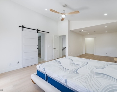 8253 Ruby Mountain Way - Photo Thumbnail 19