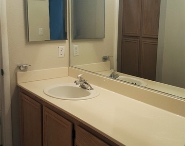 8070 Russell Road - Photo Thumbnail 18