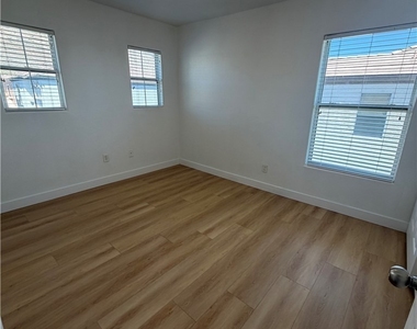 3420 Balanced Rock Street - Photo Thumbnail 4