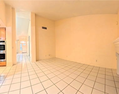 4844 Jadero Drive - Photo Thumbnail 9