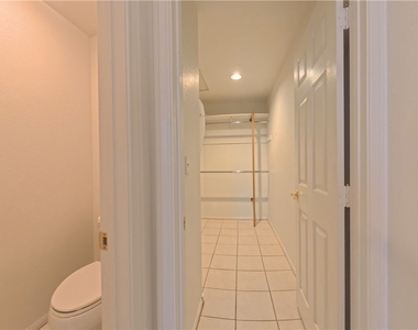 4844 Jadero Drive - Photo Thumbnail 18