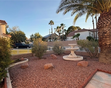 4844 Jadero Drive - Photo Thumbnail 2