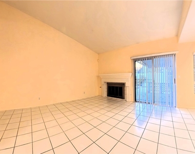 4844 Jadero Drive - Photo Thumbnail 8