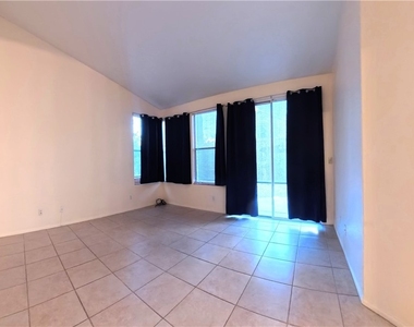 4844 Jadero Drive - Photo Thumbnail 14