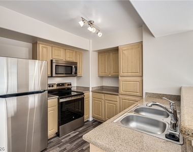 8000 Badura Avenue - Photo Thumbnail 5