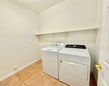 1405 European Drive - Photo Thumbnail 16