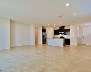 2124 Del Aqua Avenue - Photo Thumbnail 9