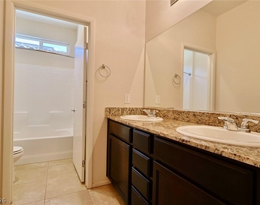 2124 Del Aqua Avenue - Photo Thumbnail 23