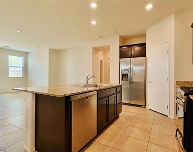 2124 Del Aqua Avenue - Photo Thumbnail 10