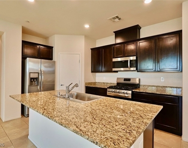 2124 Del Aqua Avenue - Photo Thumbnail 11