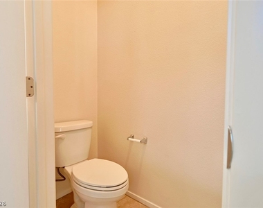 2124 Del Aqua Avenue - Photo Thumbnail 18