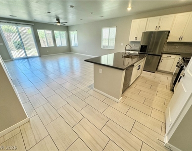 6623 Palmer Crest Street - Photo Thumbnail 2