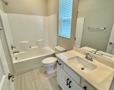 6623 Palmer Crest Street - Photo Thumbnail 7