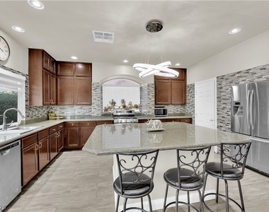 6334 White Heron Court - Photo Thumbnail 17