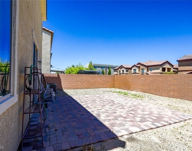 7416 Amesbury Street - Photo Thumbnail 33