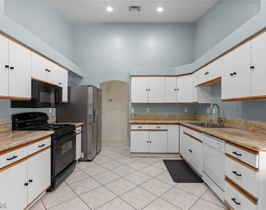 5141 Eldora Ave - Photo Thumbnail 14