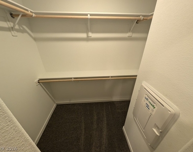 484 Golden Myna Avenue - Photo Thumbnail 18