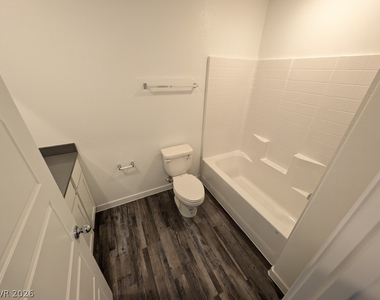 484 Golden Myna Avenue - Photo Thumbnail 22