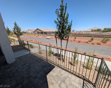 484 Golden Myna Avenue - Photo Thumbnail 3